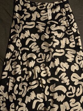 Joe Fresh Black & White Abstract Print A-Line Skirt